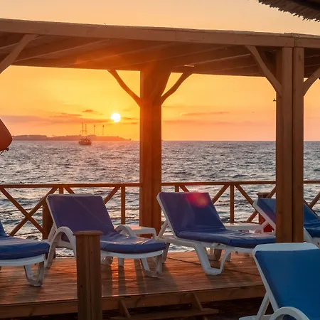 Dome Hotell Kyrenia (Northern Cyprus)