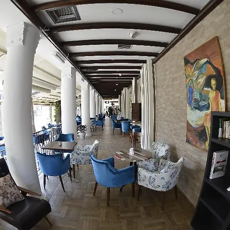 Dome Hotel