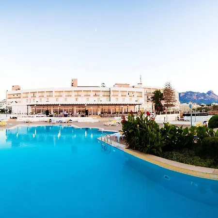 Dome Hotel 4*