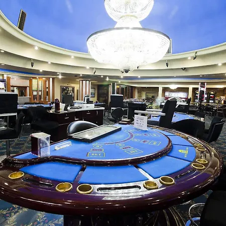 Dome Hotel 4*