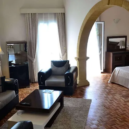 Dome Hotel 4*