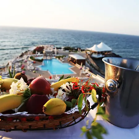 Dome Hotel 4*