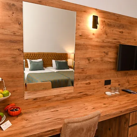 Dome Hotel 4*