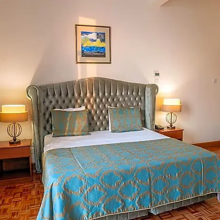 Dome Hotel 4*