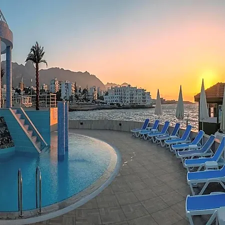 Dome Hotel