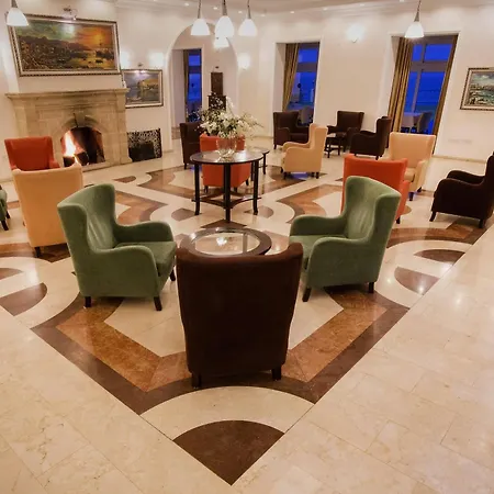 Dome 4*