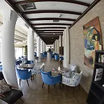 Hotel Dome 4*